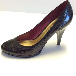 ANTONIO MELANI Black and Pink Patent Leather Pumps
